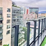 Urban Oasis アパート *